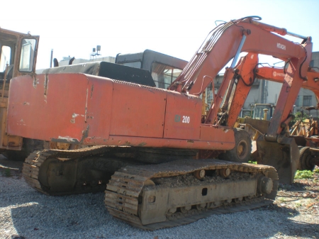 Used Hitachi EX200-1 crawler excavator